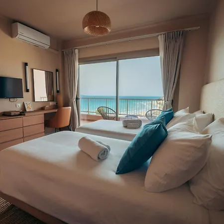 Willa Stefanos Rock *